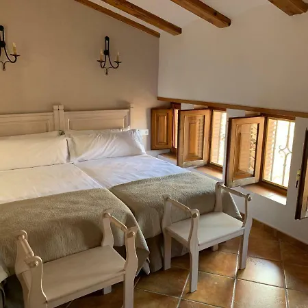 Jaime I 3* מורה דה רוביילוס