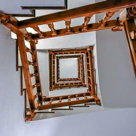 Jaime I 3* מורה דה רוביילוס